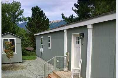 1003 Arburnia St, Myrtle Creek, OR 97457 - Photo 1