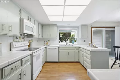 7430 SW Greens View Ct, Wilsonville, OR 97070 - Photo 16