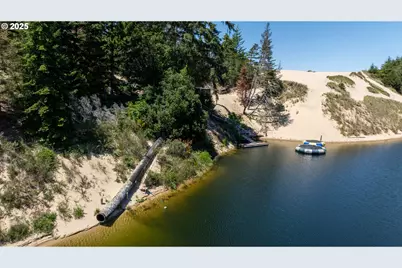 70298 Highway 101, North Bend, OR 97459 - Photo 24