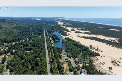 70298 Highway 101, North Bend, OR 97459 - Photo 36