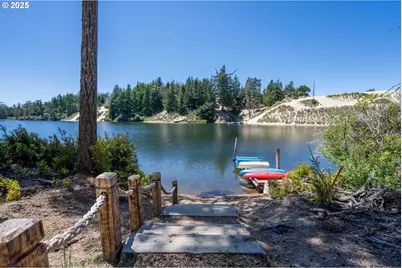 70298 Highway 101, North Bend, OR 97459 - Photo 2