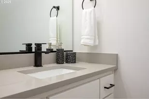 12096 SE Market St, Portland, OR 97216 - Photo 6