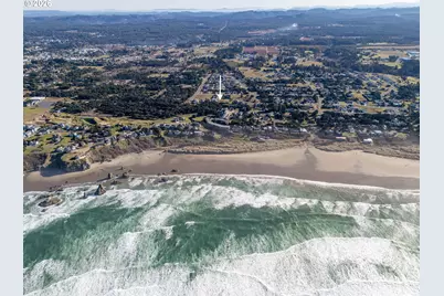 2674 Lincoln Ave SW, Bandon, OR 97411 - Photo 10