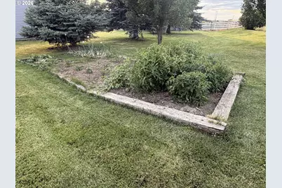 931 Waterman Rd, Athena, OR 97813 - Photo 2