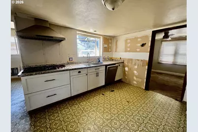 94224 3rd St, Gold Beach, OR 97444 - Photo 10