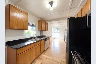 9900 SE Linwood Ave, Milwaukie, OR 97222 - Photo 12