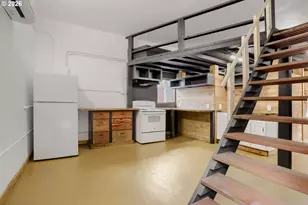 8738 NE Humboldt St, Portland, OR 97220 - Photo 26