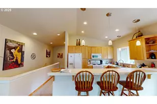 29049 Vizcaino Ct, Gold Beach, OR 97444 - Photo 14