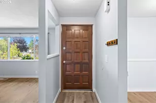 6445 B St, Springfield, OR 97478 - Photo 4