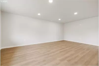 795 NW 6th Ave, Canby, OR 97013 - Photo 6