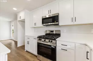 795 NW 6th Ave, Canby, OR 97013 - Photo 16