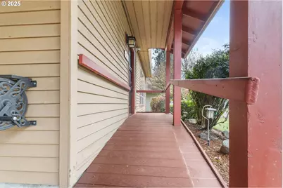 4241 SE Northridge Dr, Milwaukie, OR 97222 - Photo 2