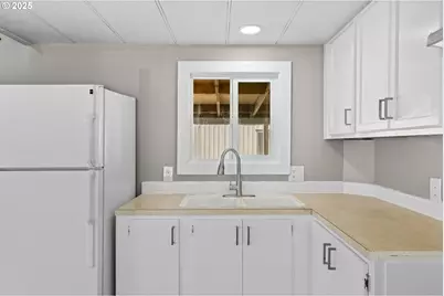 17125 SE 82nd Dr #62, Clackamas, OR 97015 - Photo 12