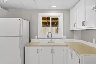 17125 SE 82nd Dr, Clackamas, OR 97015 - Photo 12