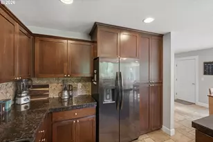 94134 Vanelsberg Ln, Coos Bay, OR 97420 - Photo 10