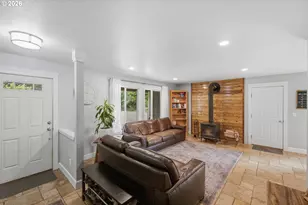 94134 Vanelsberg Ln, Coos Bay, OR 97420 - Photo 4