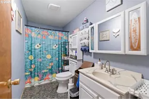 540 Marion Ct, Mount Angel, OR 97362 - Photo 16