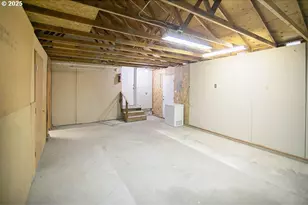 805 N Kelso Ave, Kelso, WA 98626 - Photo 38