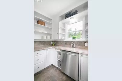 805 N Kelso Ave, Kelso, WA 98626 - Photo 12