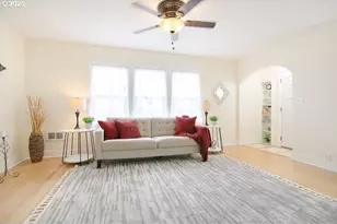 805 N Kelso Ave, Kelso, WA 98626 - Photo 6