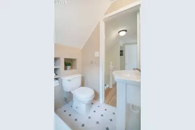 805 N Kelso Ave, Kelso, WA 98626 - Photo 34