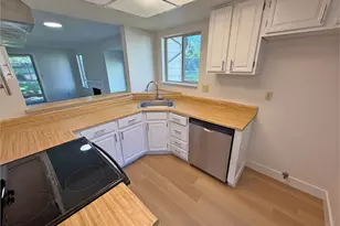 10163 SW Trapper Terrace, Beaverton, OR 97008 - Photo 4