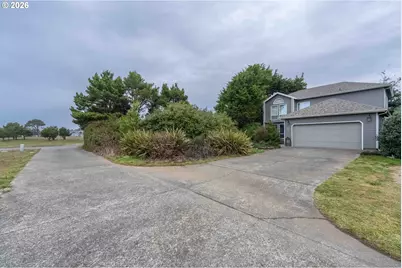 615 SW Seabird Dr, Bandon, OR 97411 - Photo 6