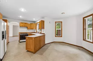 615 SW Seabird Dr, Bandon, OR 97411 - Photo 8