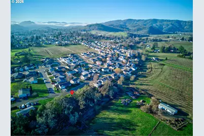 111 SE Lebleu Ln, Winston, OR 97496 - Photo 24