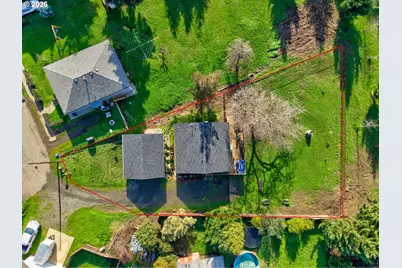 1410 SE Micelli St, Roseburg, OR 97470 - Photo 32