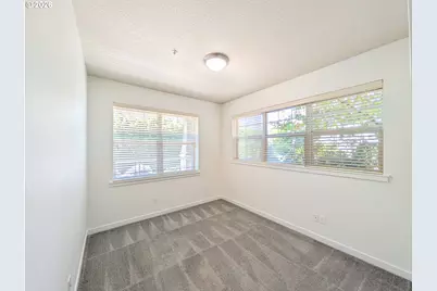 8906 NE Brentford Way, Hillsboro, OR 97006 - Photo 18