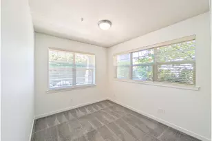 8906 NE Brentford Way, Hillsboro, OR 97006 - Photo 18