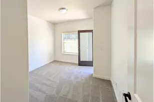 8906 NE Brentford Way, Hillsboro, OR 97006 - Photo 12