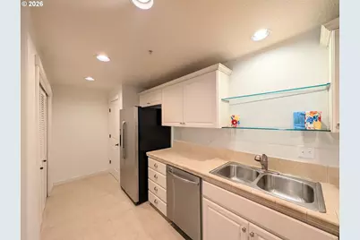 8906 NE Brentford Way, Hillsboro, OR 97006 - Photo 8