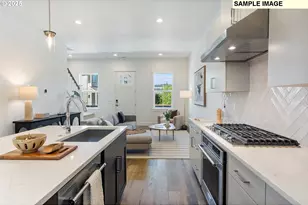 16114 NW Newberry Ln, Portland, OR 97229 - Photo 10