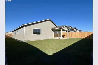 862 NE Laurel Springs Dr, Hermiston, OR 97838 - Photo 10