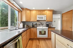 301 NE 408th Ct, Washougal, WA 98671 - Photo 10