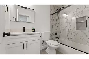 9400 NE Gertz Ct, Portland, OR 97211 - Photo 36