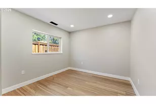 9400 NE Gertz Ct, Portland, OR 97211 - Photo 34