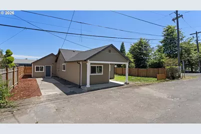 9400 NE Gertz Ct, Portland, OR 97211 - Photo 4