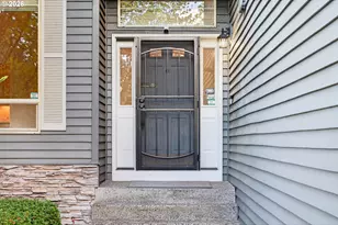 12604 SW Creekshire Dr, Tigard, OR 97223 - Photo 4