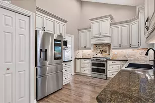 12604 SW Creekshire Dr, Tigard, OR 97223 - Photo 26