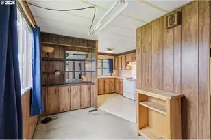 1557 N Pacific Hwy, Cottage Grove, OR 97424 - Photo 12