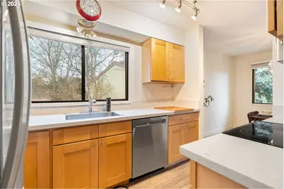 15928 NE Fremont St, Portland, OR 97230 - Photo 18