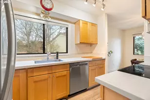 15928 NE Fremont St, Portland, OR 97230 - Photo 18