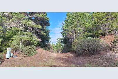 87977 Kelsie Way, Florence, OR 97439 - Photo 10