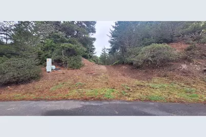 87977 Kelsie Way, Florence, OR 97439 - Photo 12