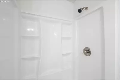 2846 SW Faith Ct, Troutdale, OR 97060 - Photo 16