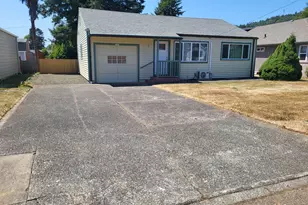 1023 N Knott St, Coquille, OR 97423 - Photo 2