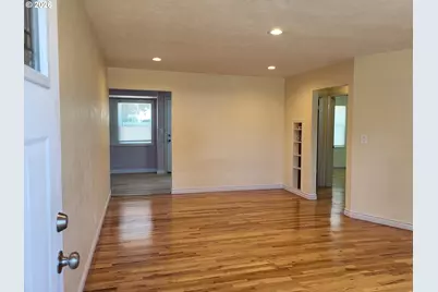 1023 N Knott St, Coquille, OR 97423 - Photo 4